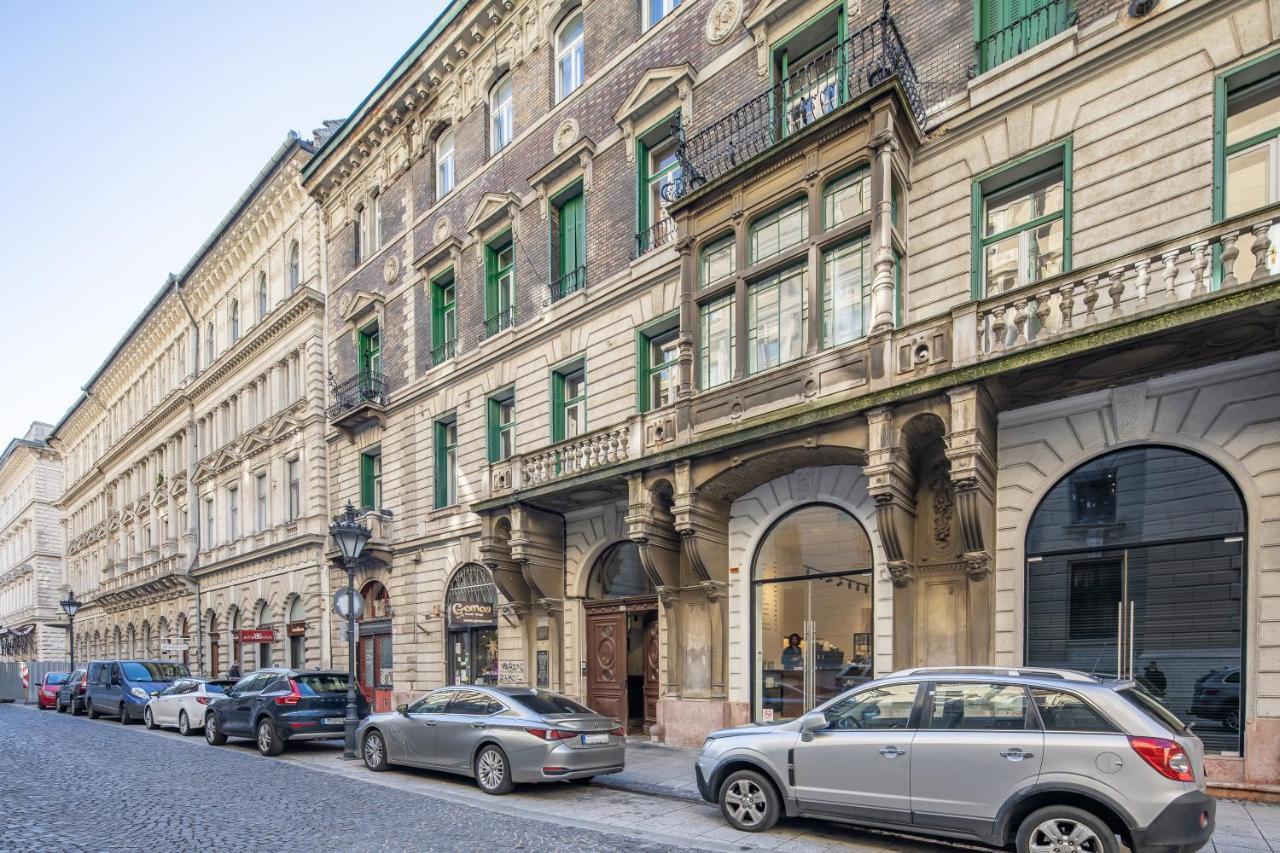 Melody Meadow Apartment Budapest Bagian luar foto