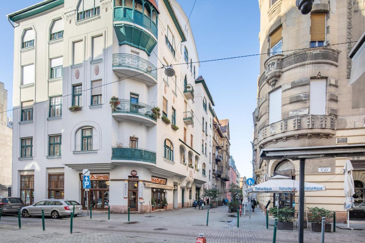 Melody Meadow Apartment Budapest Bagian luar foto