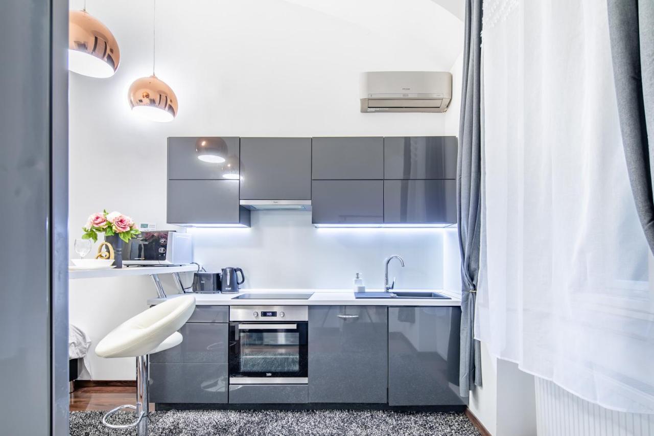 Melody Meadow Apartment Budapest Bagian luar foto